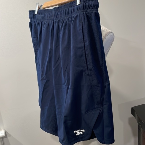 Reebok shorts - Picture 2 of 4